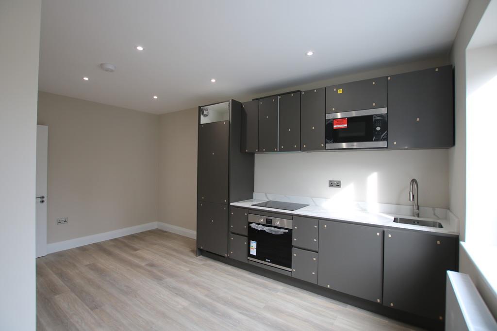Room Fleetwood Road in Greater London