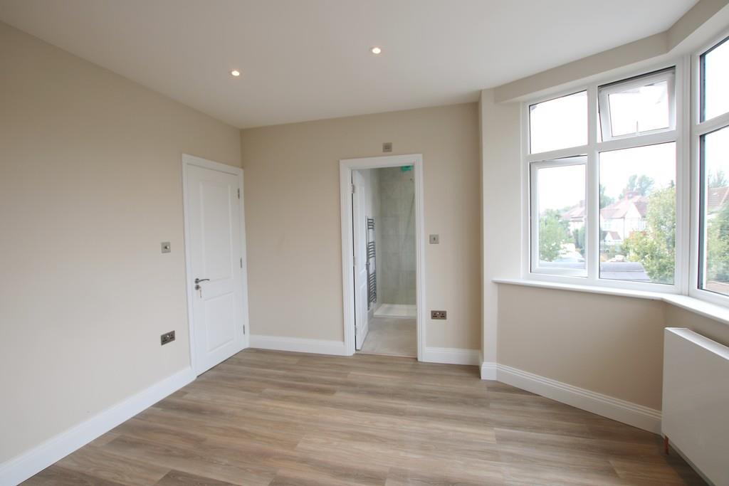 Room Fleetwood Road in Greater London