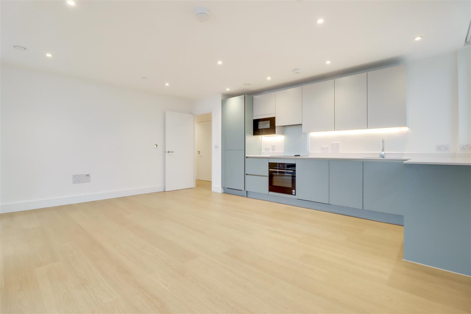 Flat Herne Hill Road in Greater London