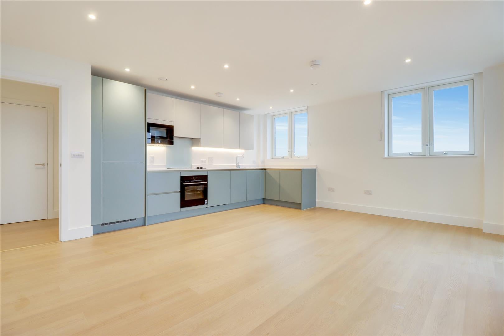 Flat Herne Hill Road in Greater London
