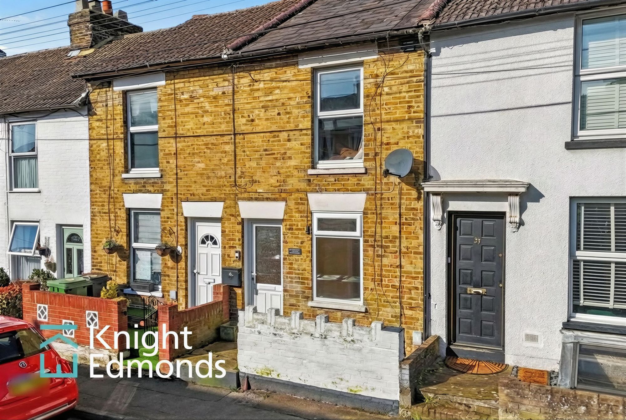 Flat Thornhill Place in Maidstone