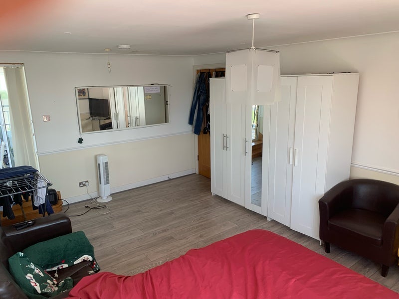 Room Blackwall Way in Greater London