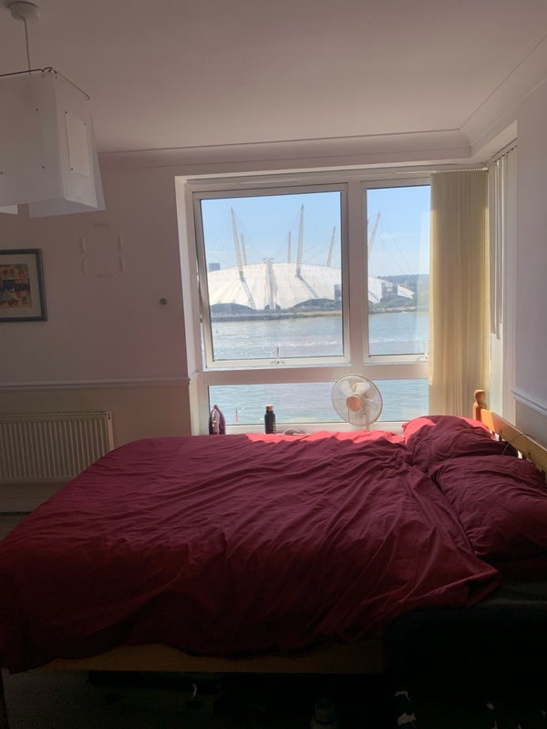 Room Blackwall Way in Greater London
