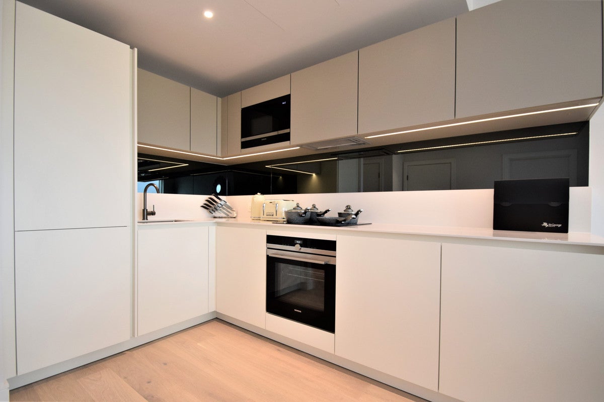 Flat Oxberry Avenue in London