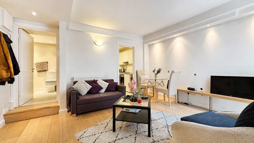 Flat Drayton Gardens in Greater London