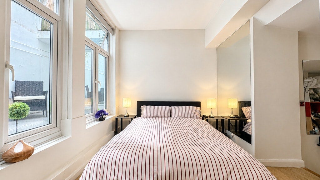 Flat Drayton Gardens in Greater London