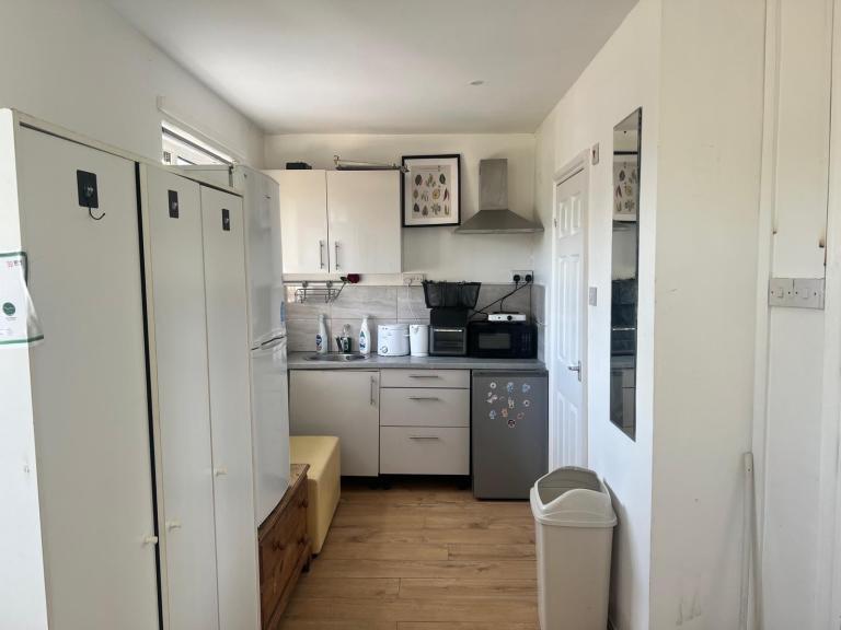 Flat Vivian Avenue in Greater London