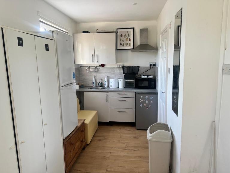 Flat Vivian Avenue in Greater London