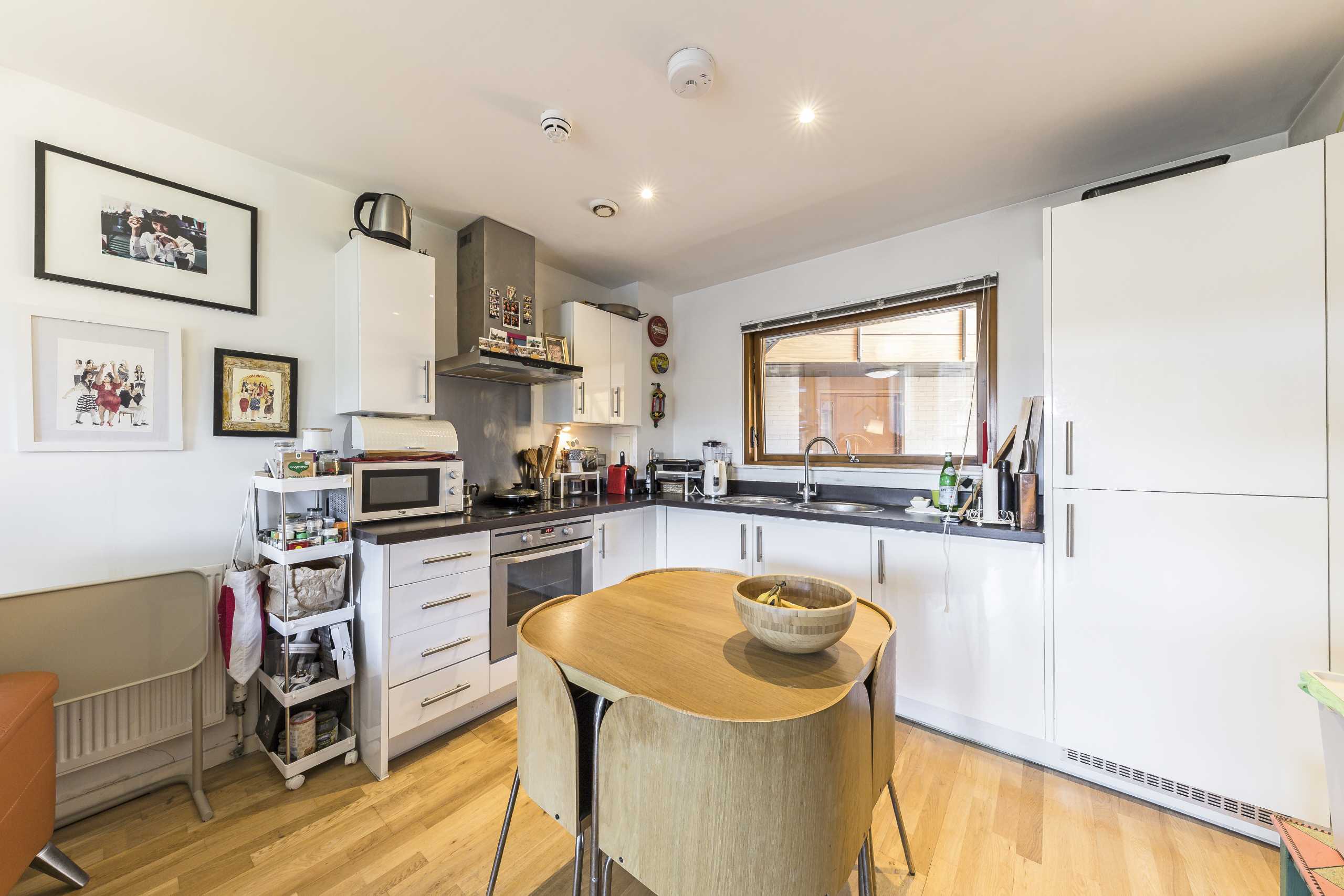 Flat Spa Road in Greater London