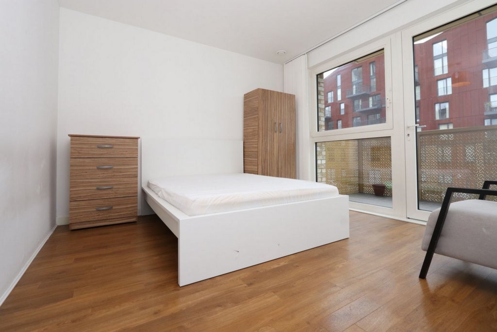 Room Globe Road in Greater London
