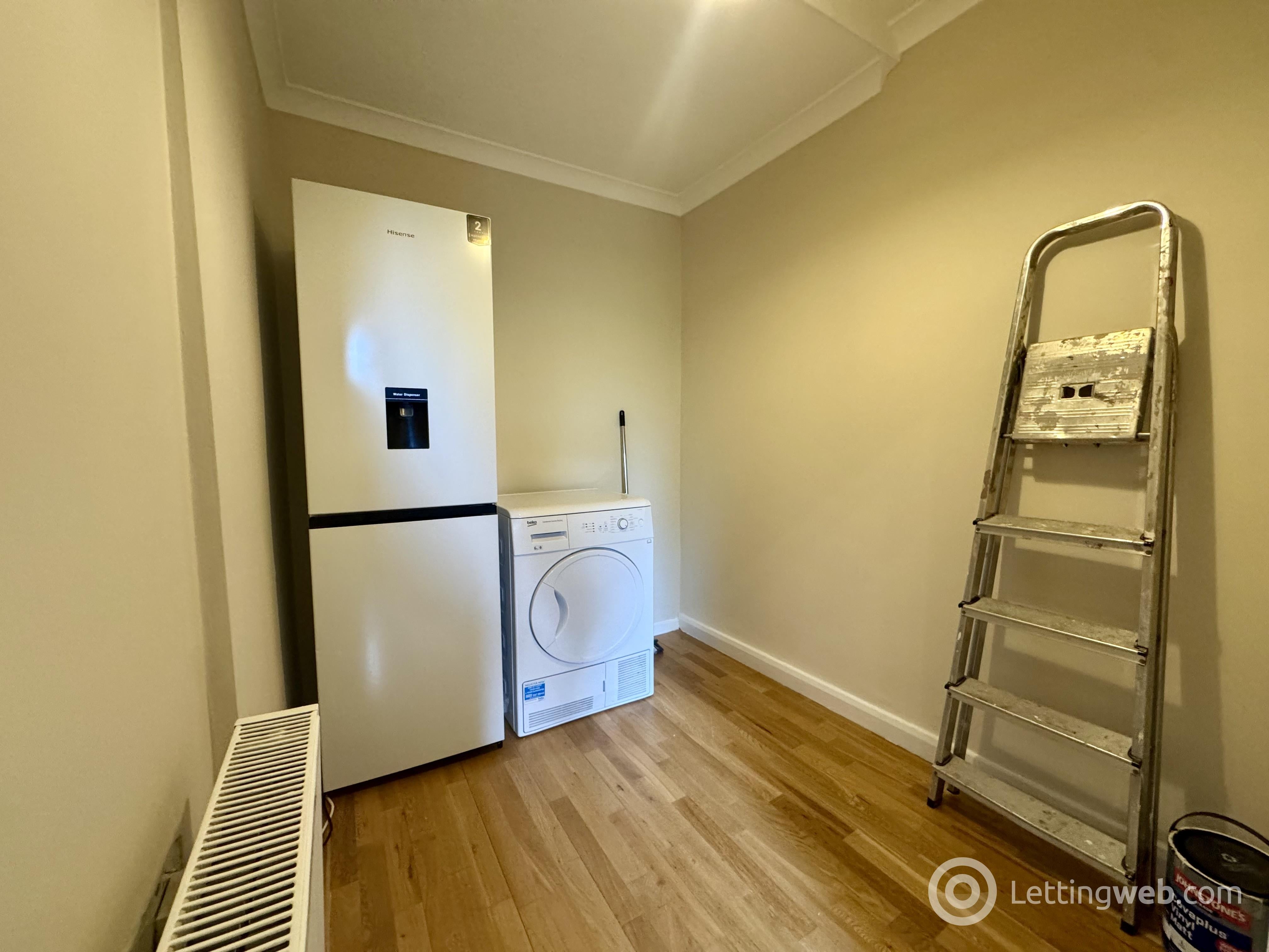 Flat Barlanark Place in Glasgow