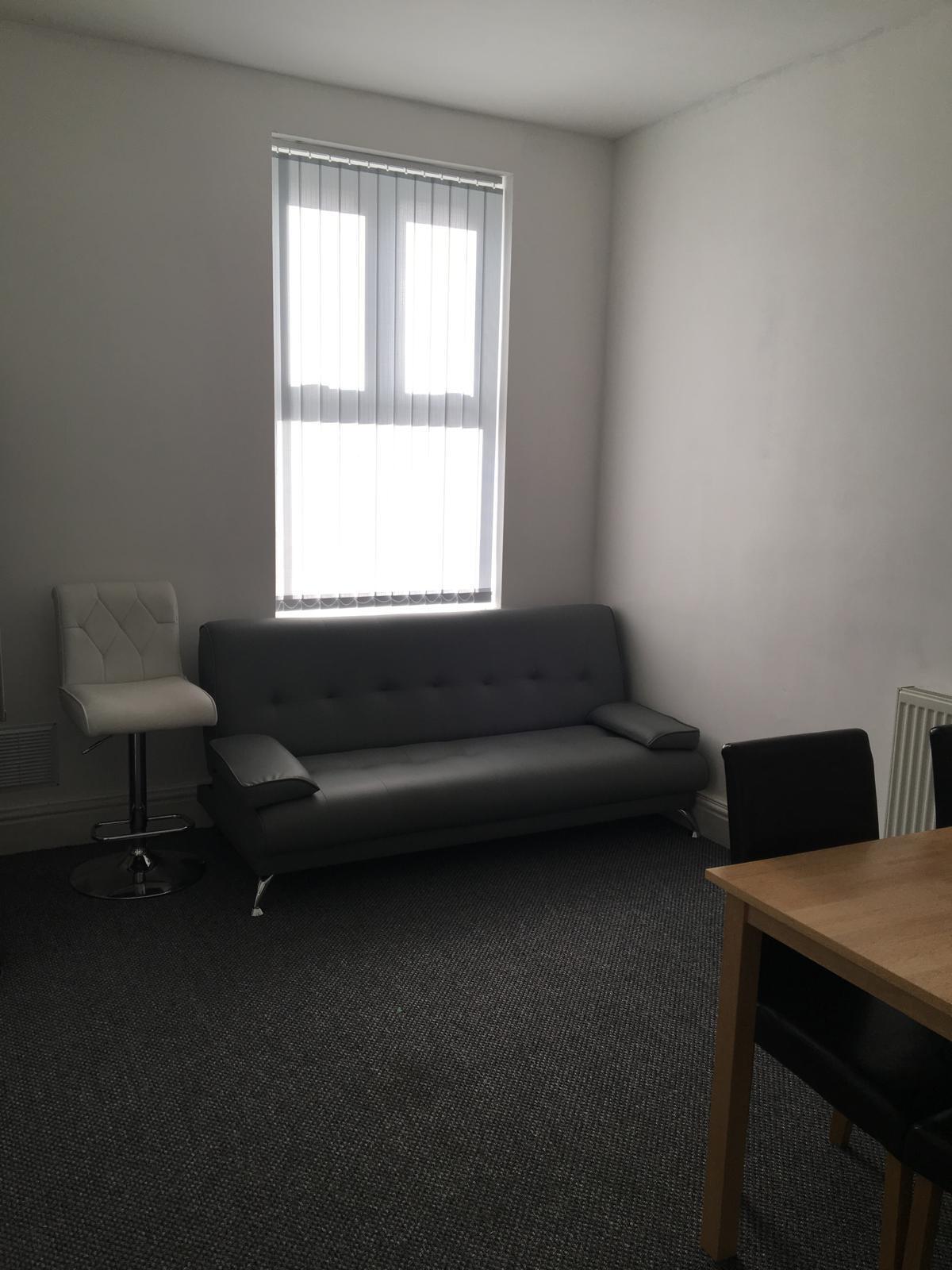 Room Moss Lane East in Manchester