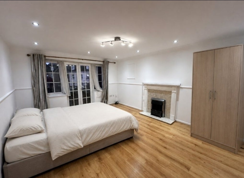 Room Harper Close in Grays