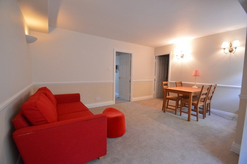 Flat Upton Park in Slough