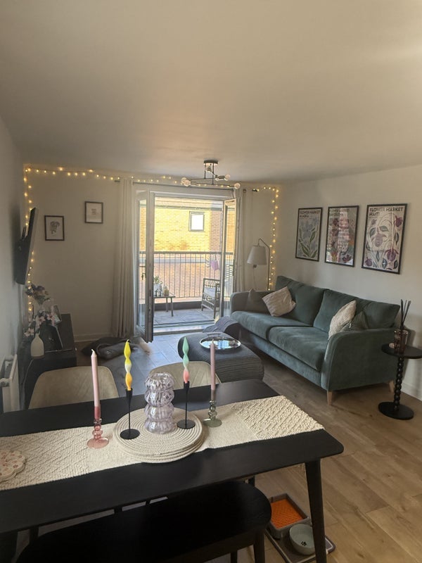Room Hawkfield Road in Bristol