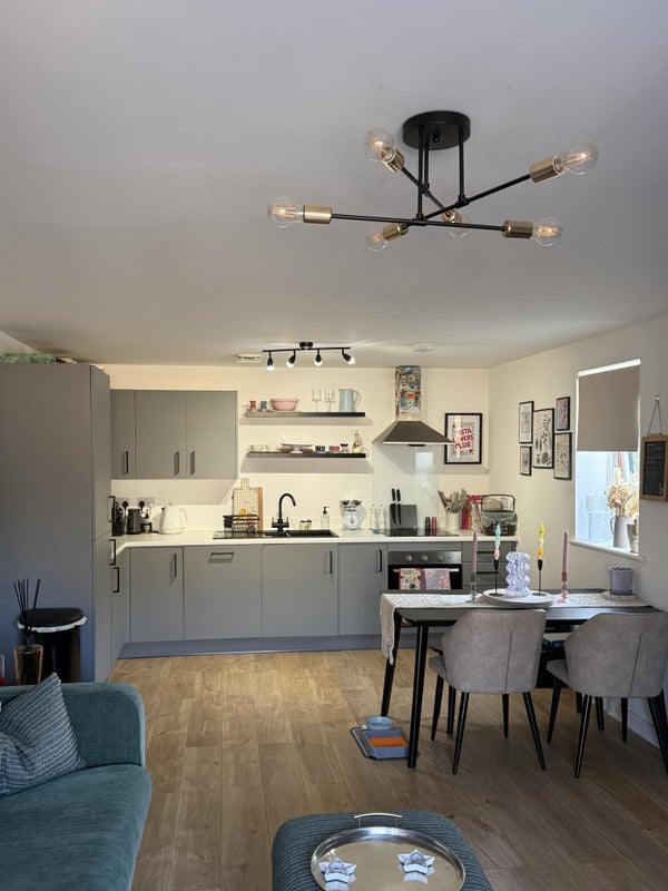 Room Hawkfield Road in Bristol