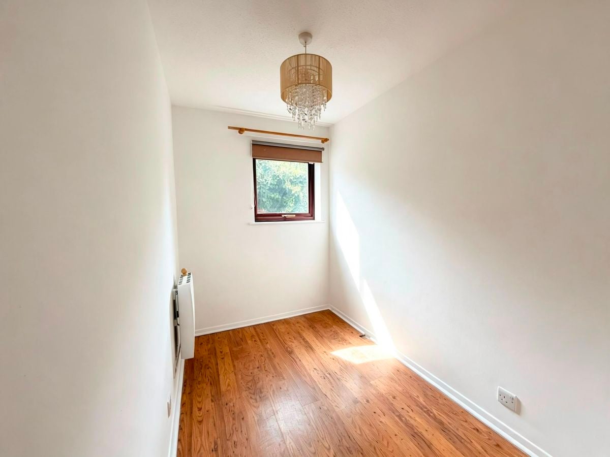 Flat Swallow Court in Brentwood