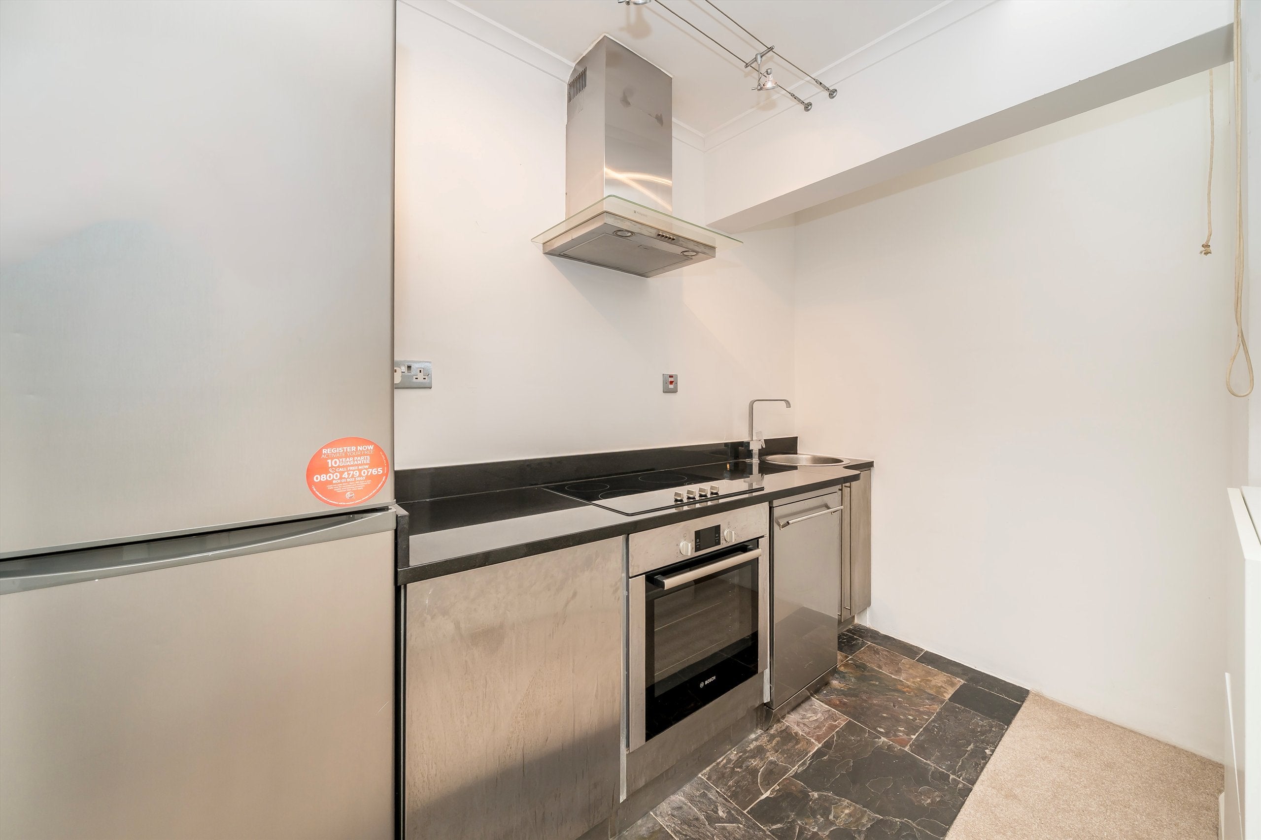 Flat Sloane Avenue in Greater London