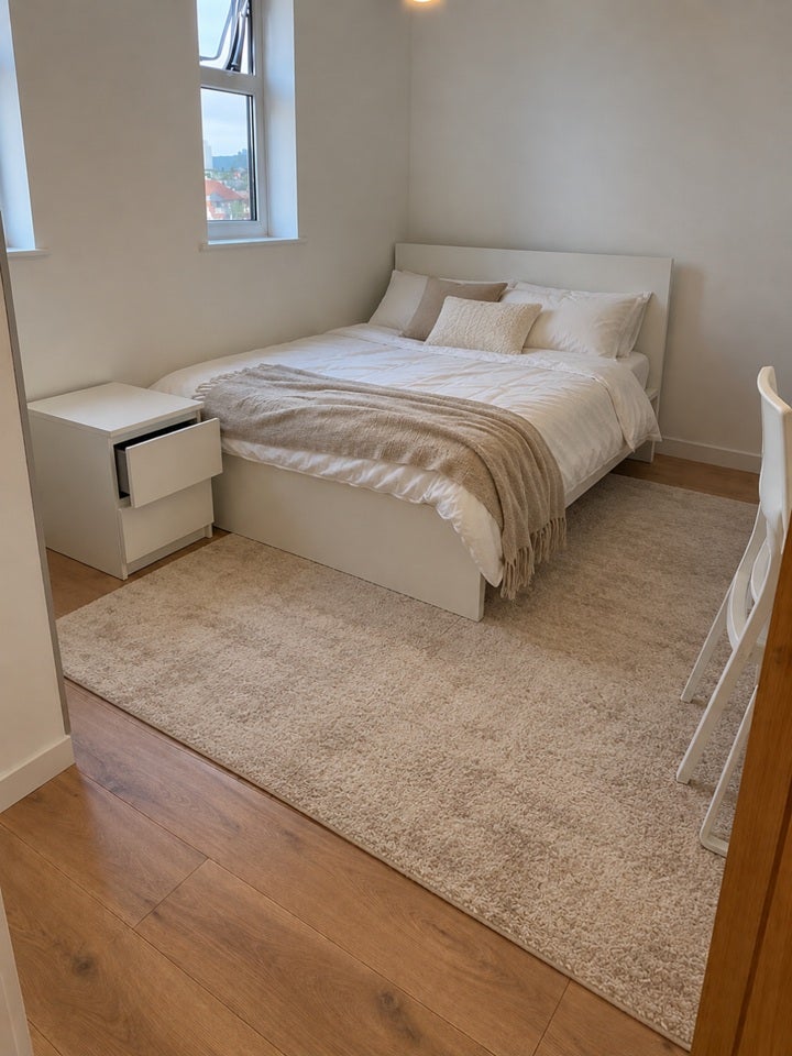 Flat Cope Street in Greater London