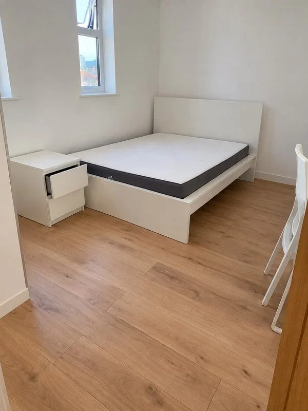 Flat Cope Street in Greater London