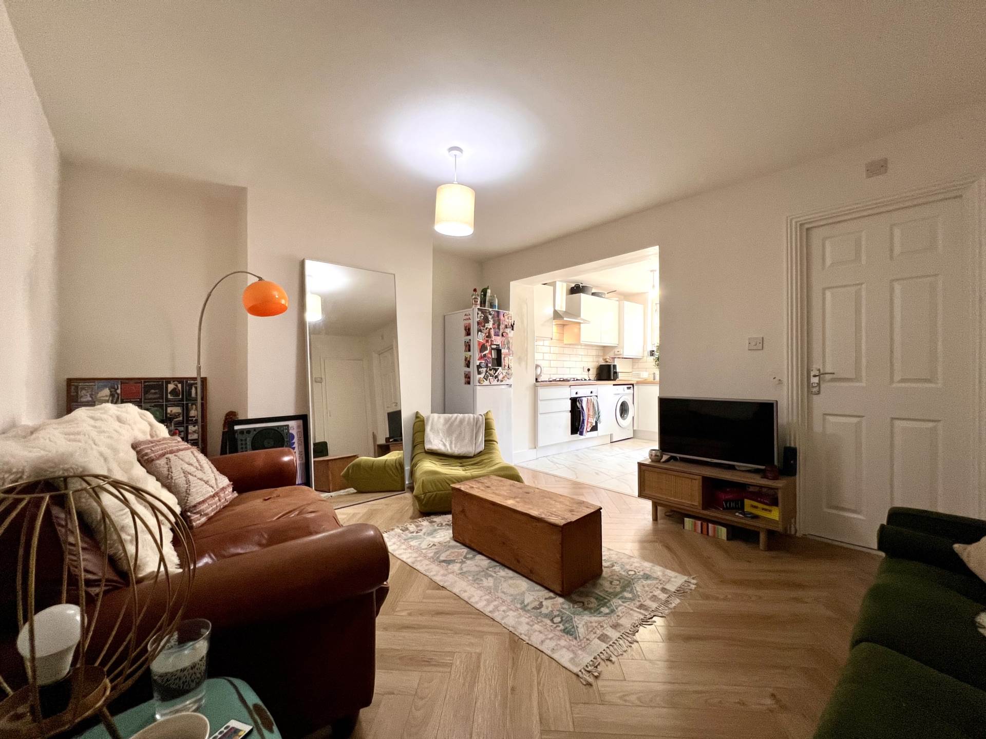 Flat Margery Park Road in Greater London