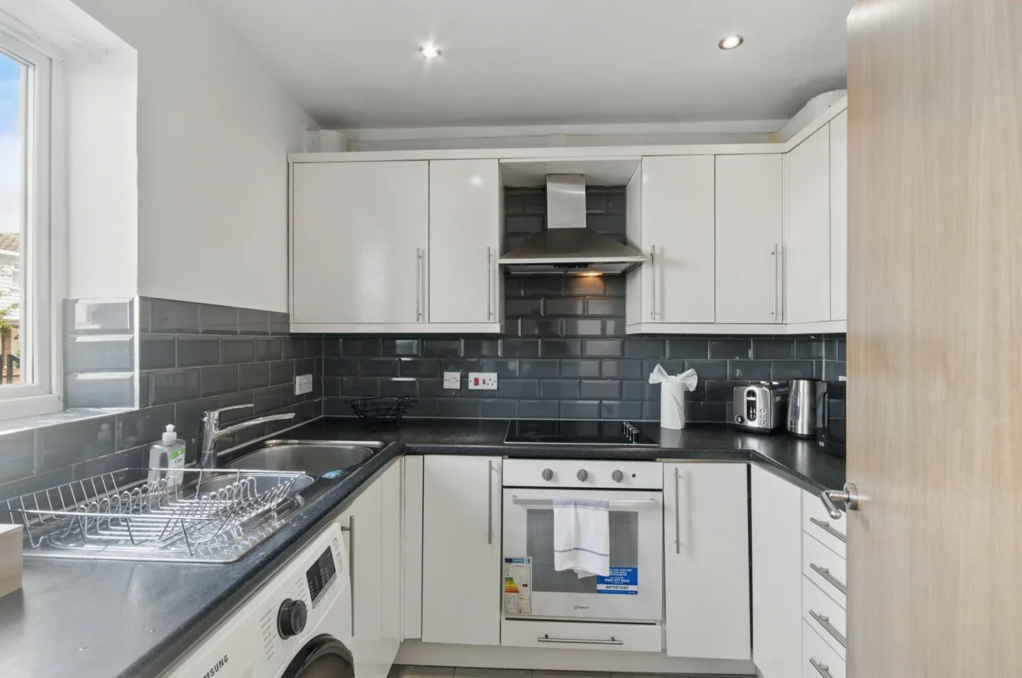 Flat Garvary Road in Greater London