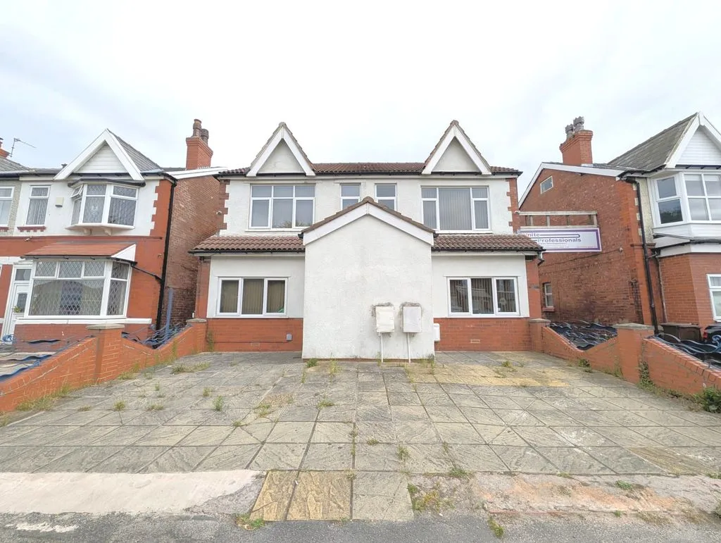Flat High Park Place in Southport