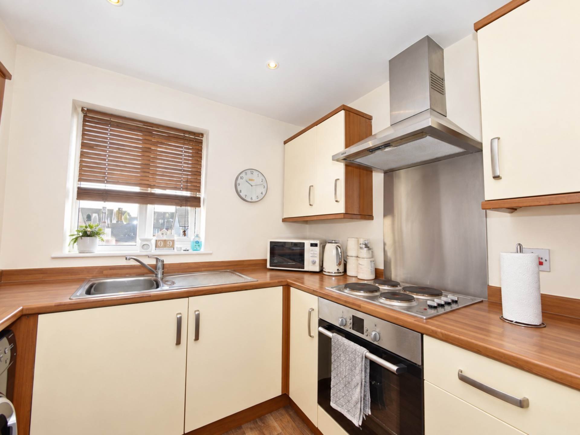 Flat Jovian Way in Ipswich