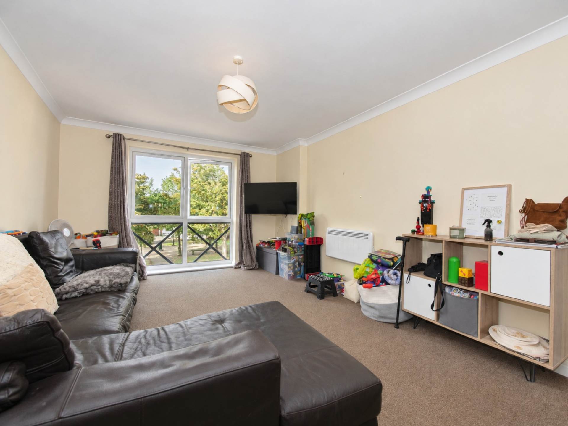 Flat Jovian Way in Ipswich