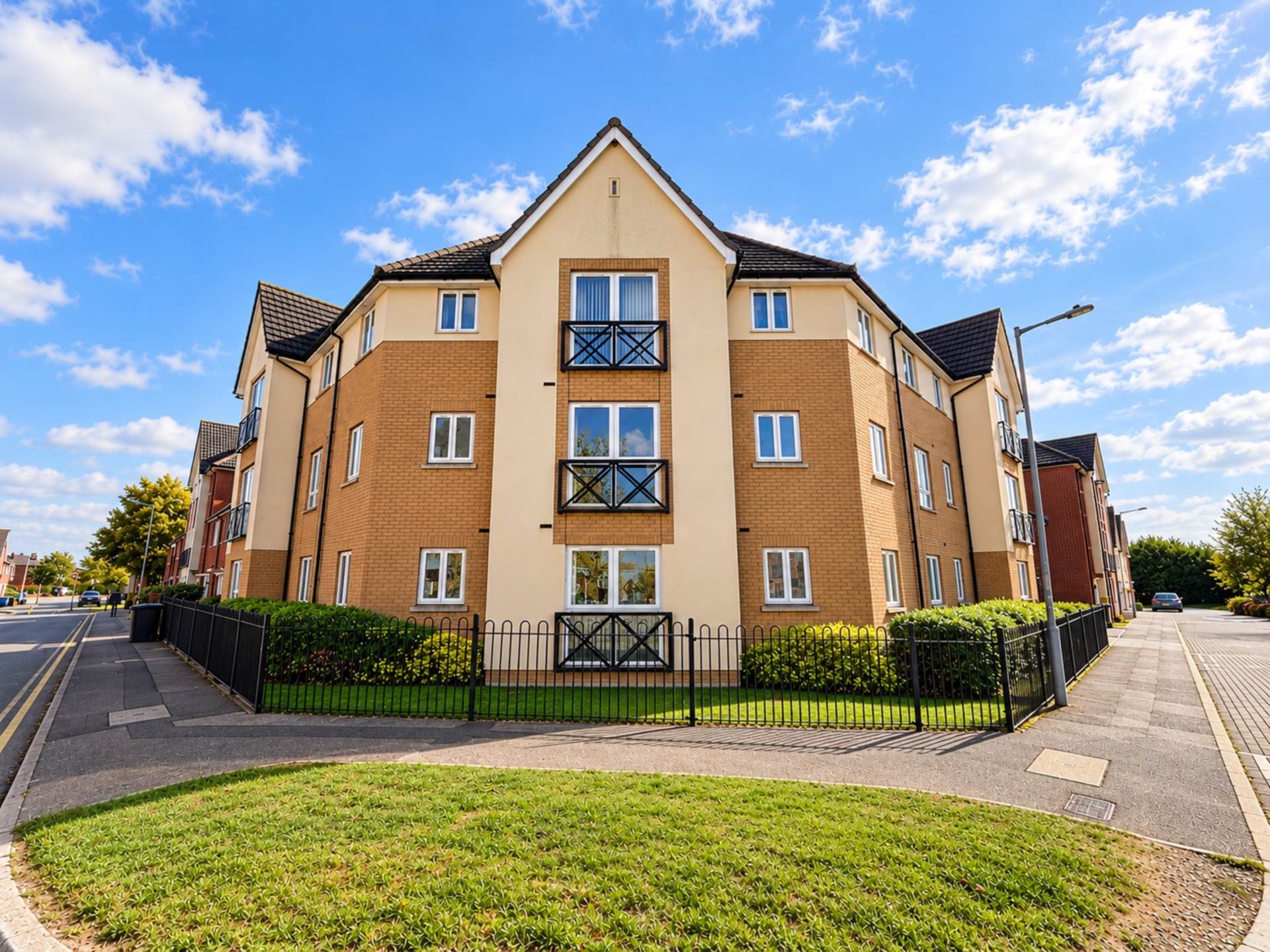 Flat Jovian Way in Ipswich