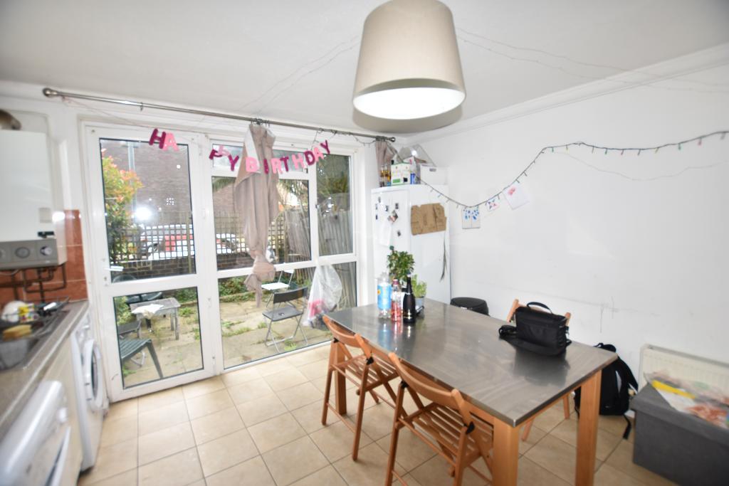 House Aisgill Avenue in Greater London