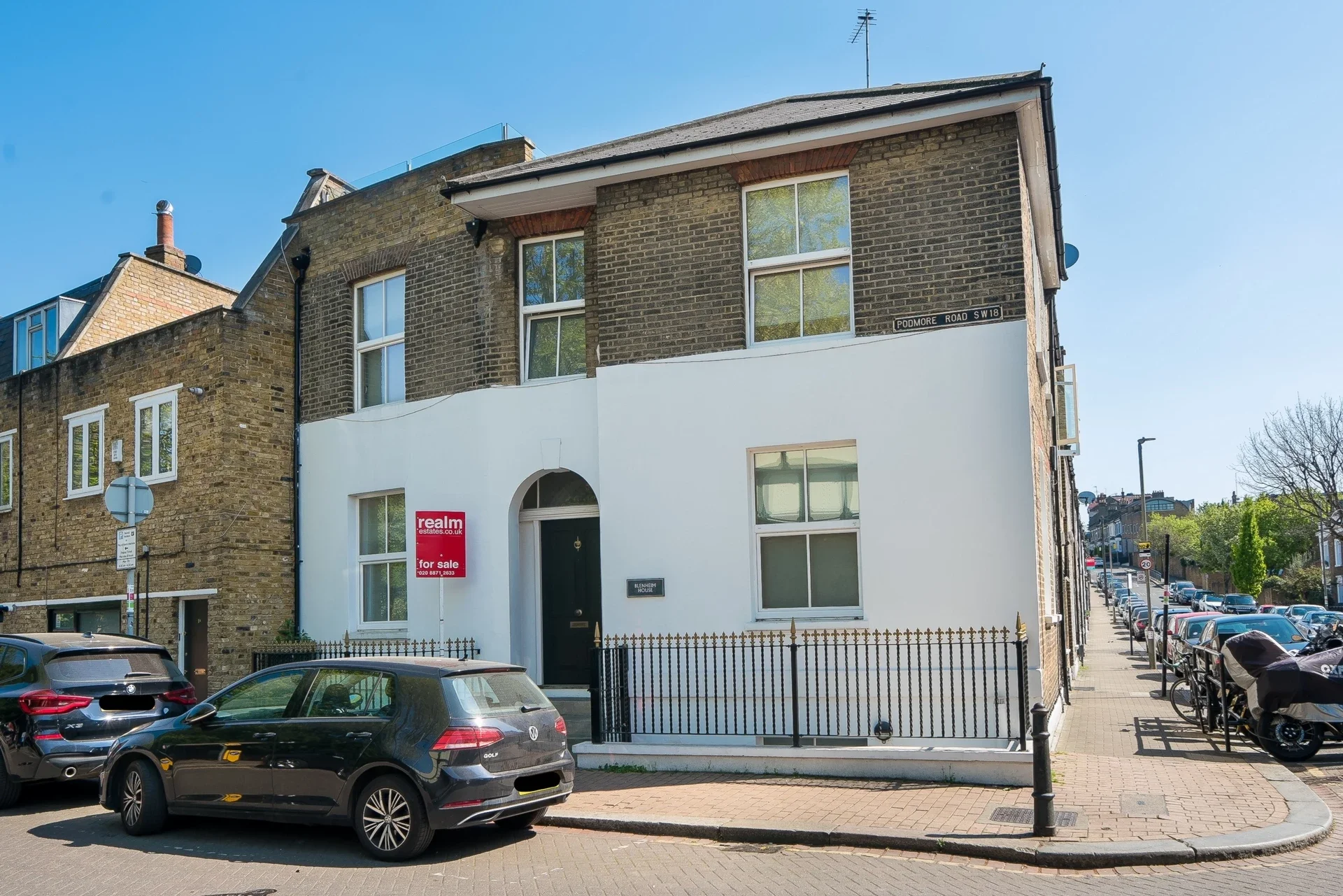 House Old York Road in Greater London