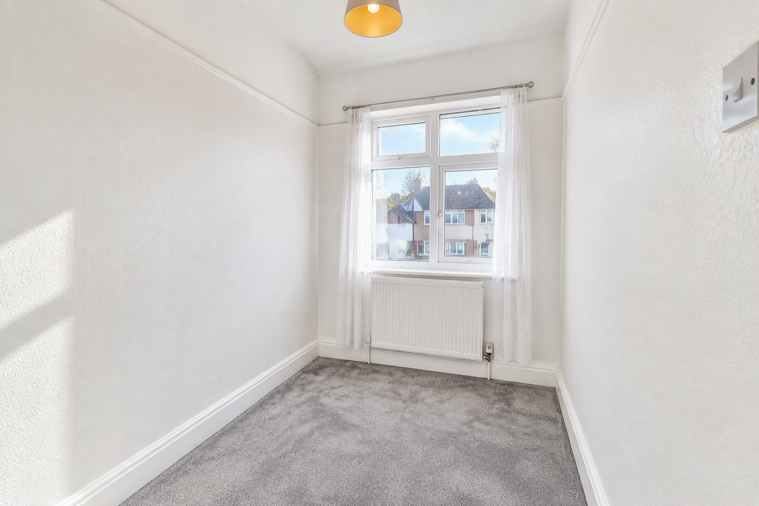 House Amhurst Gardens in Greater London