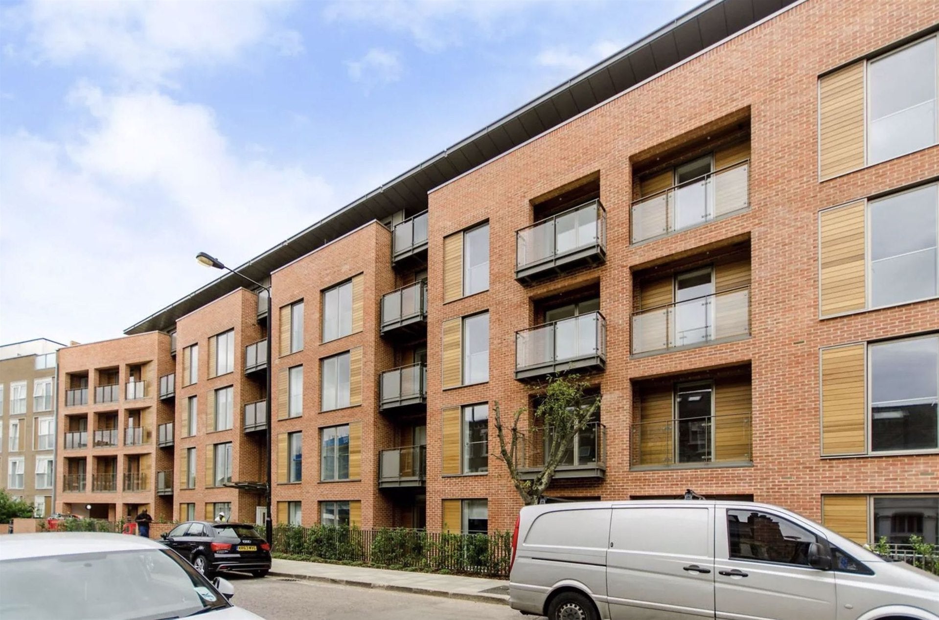 Flat Maygrove Road in Greater London