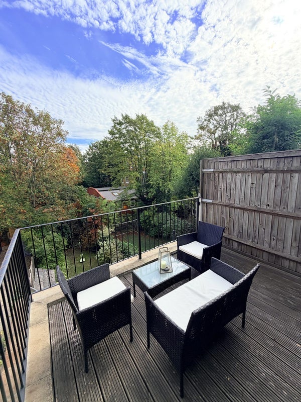 Room West End Lane in Greater London