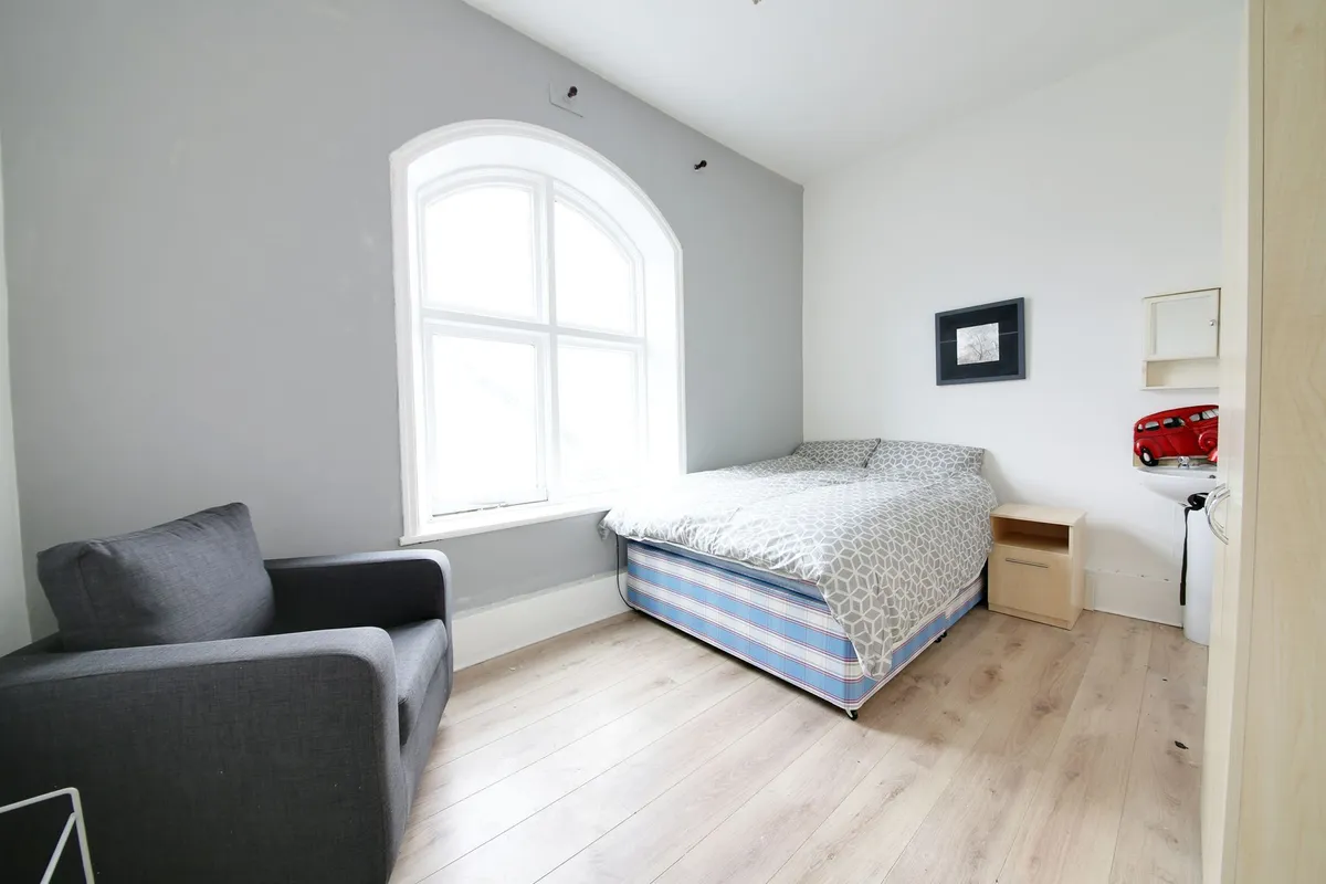 Room Lower Church Street in Widnes