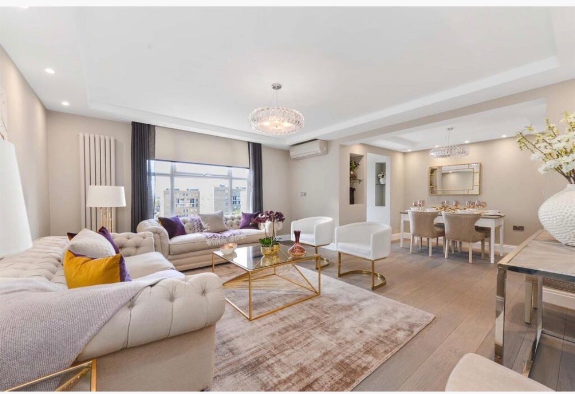 Flat Boydell Court in Greater London