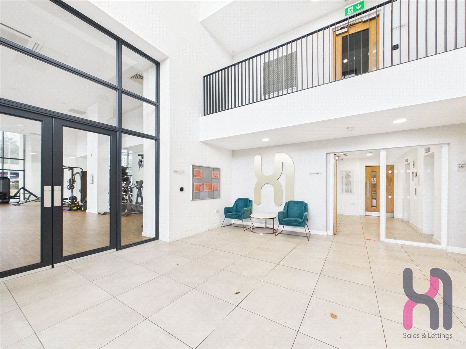 Flat Elmira Way in Salford