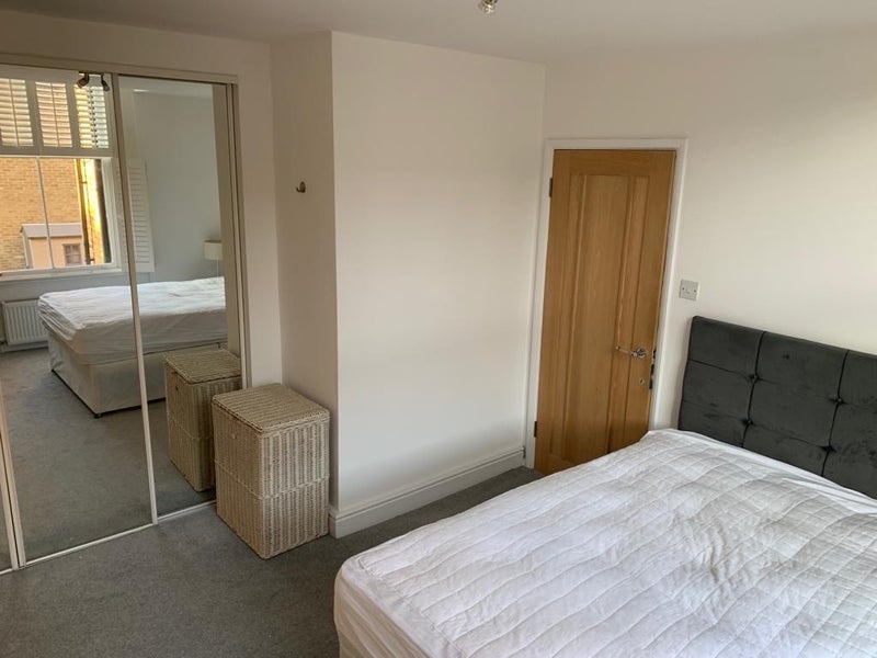 Room Warwick Avenue in City of Westminster