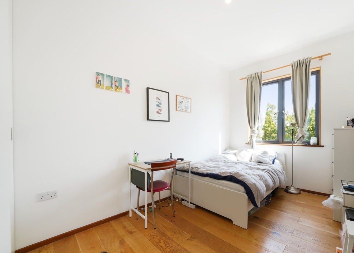 Room Winchelsea Road in Greater London