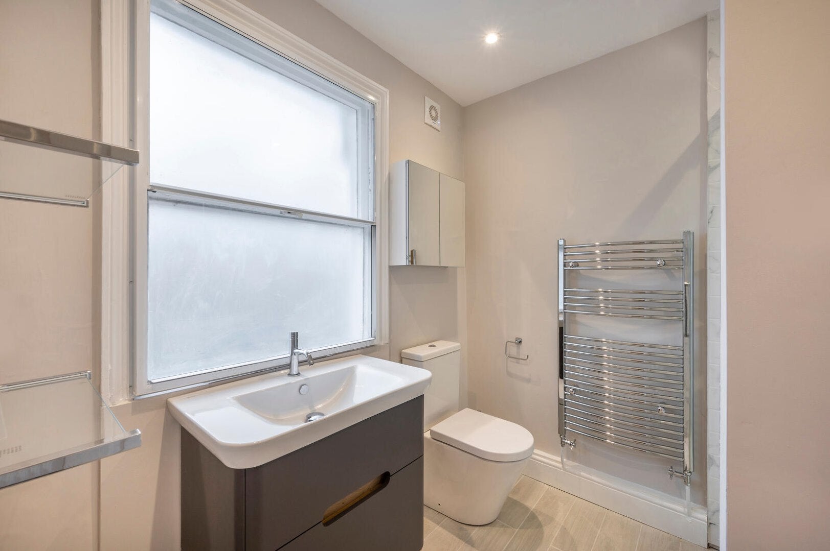 House Clare Mews in Greater London