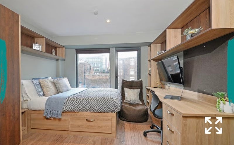 Room Dale Street in Liverpool