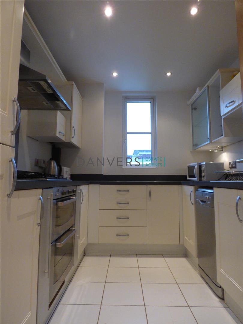 Flat Watkin Road in Leicester
