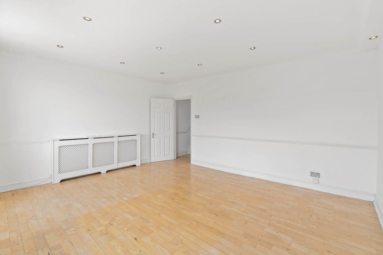 Flat Gunter Grove in Greater London