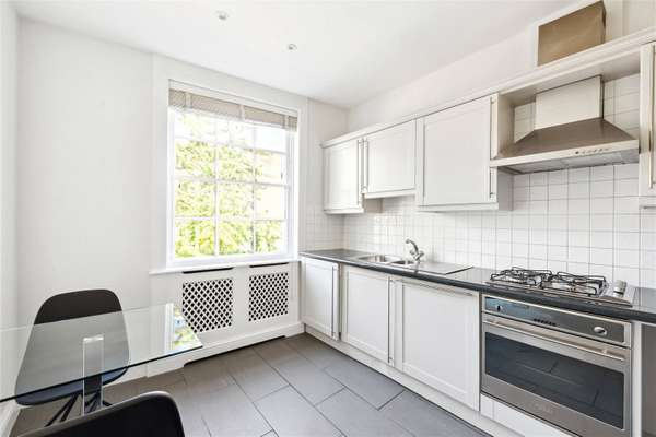 Flat Connaught Street in City of Westminster
