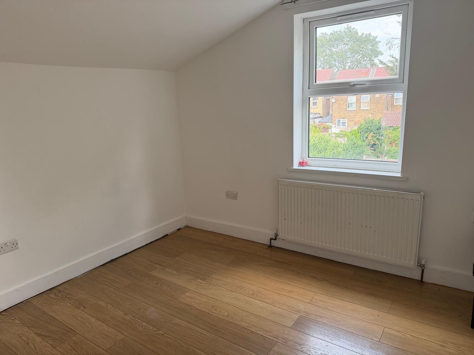 Flat Regina Road in Greater London