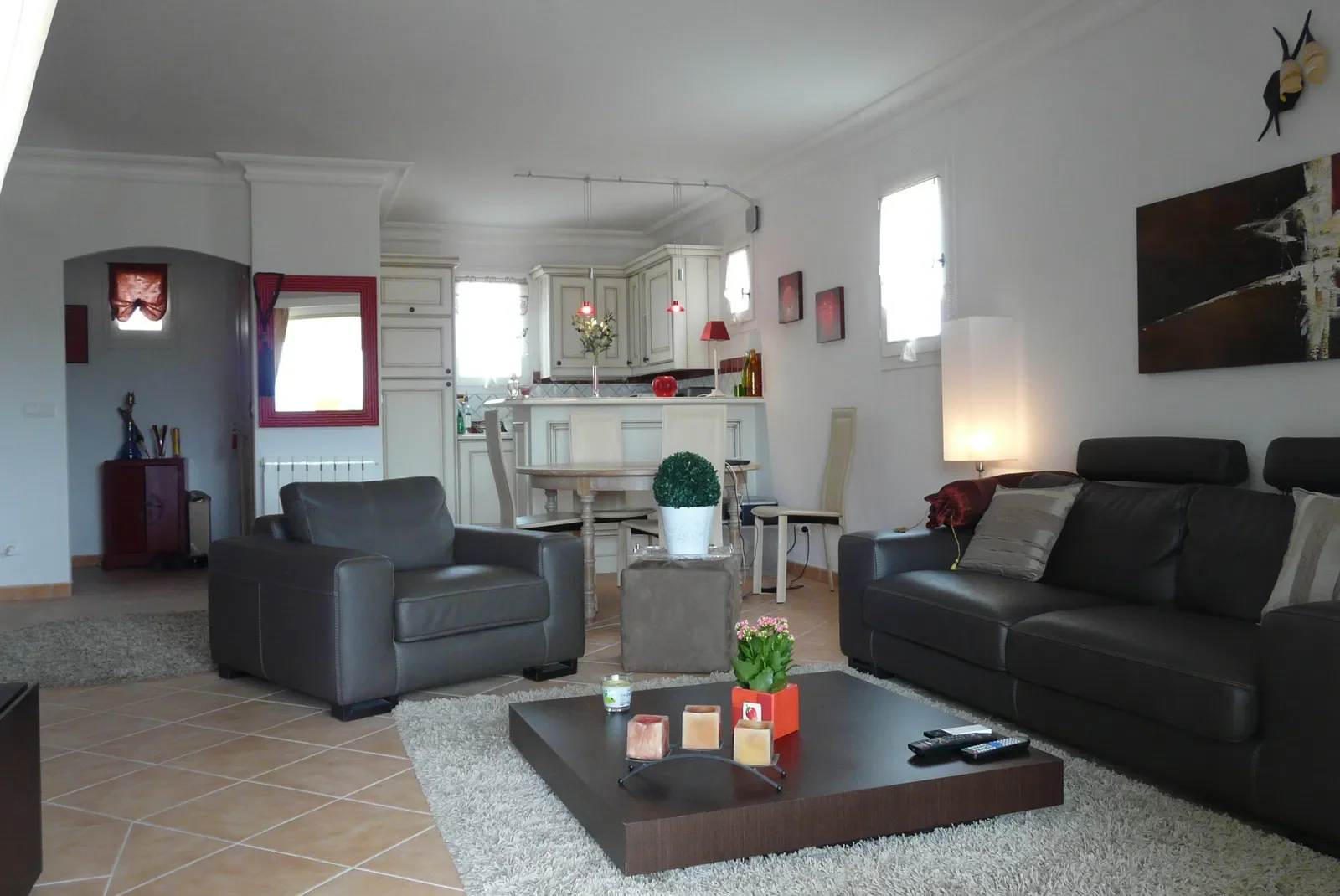 Appartement Rue des 4 Chemins à Pont Royal