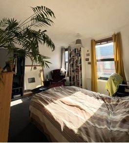 Room Ladysmith Street in Nottingham