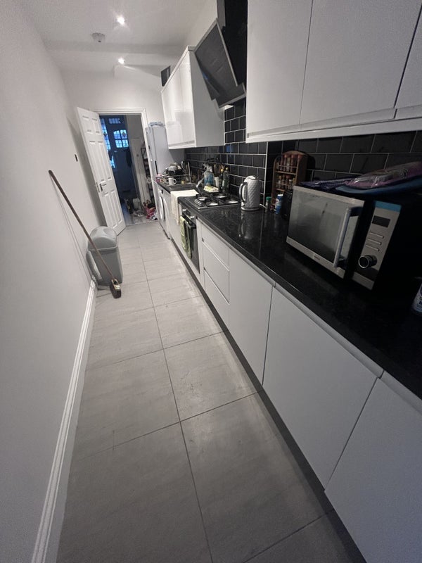 Room Higham Road in Greater London