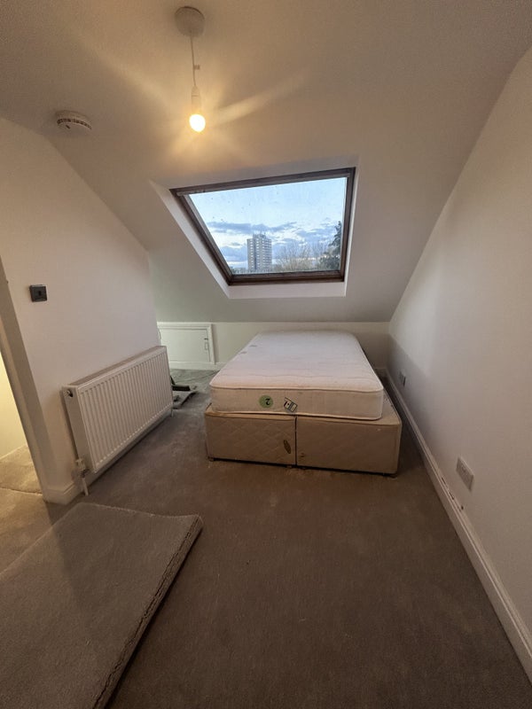 Room Higham Road in Greater London